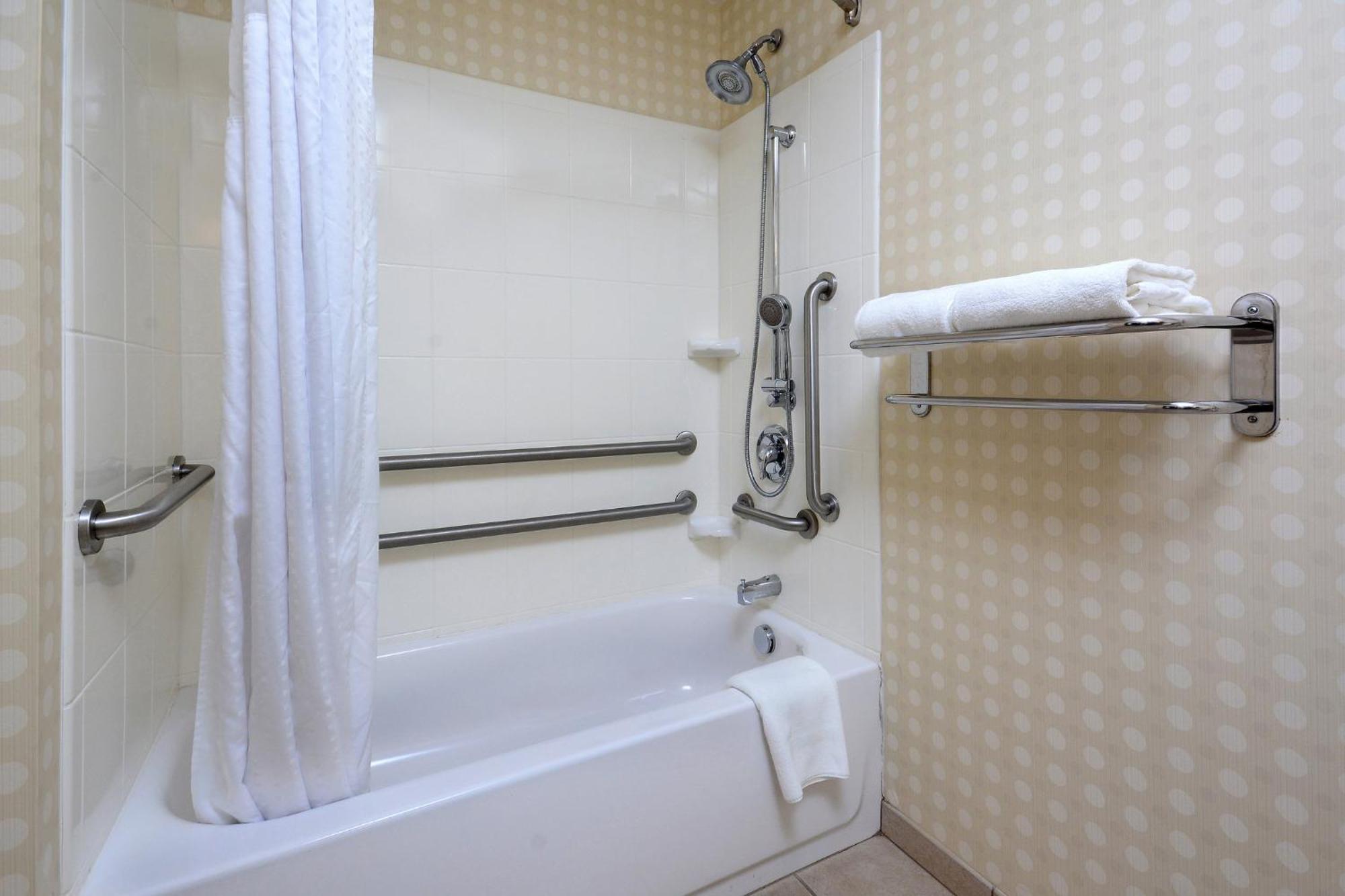 Holiday Inn Express Lynchburg By Ihg Eksteriør bilde