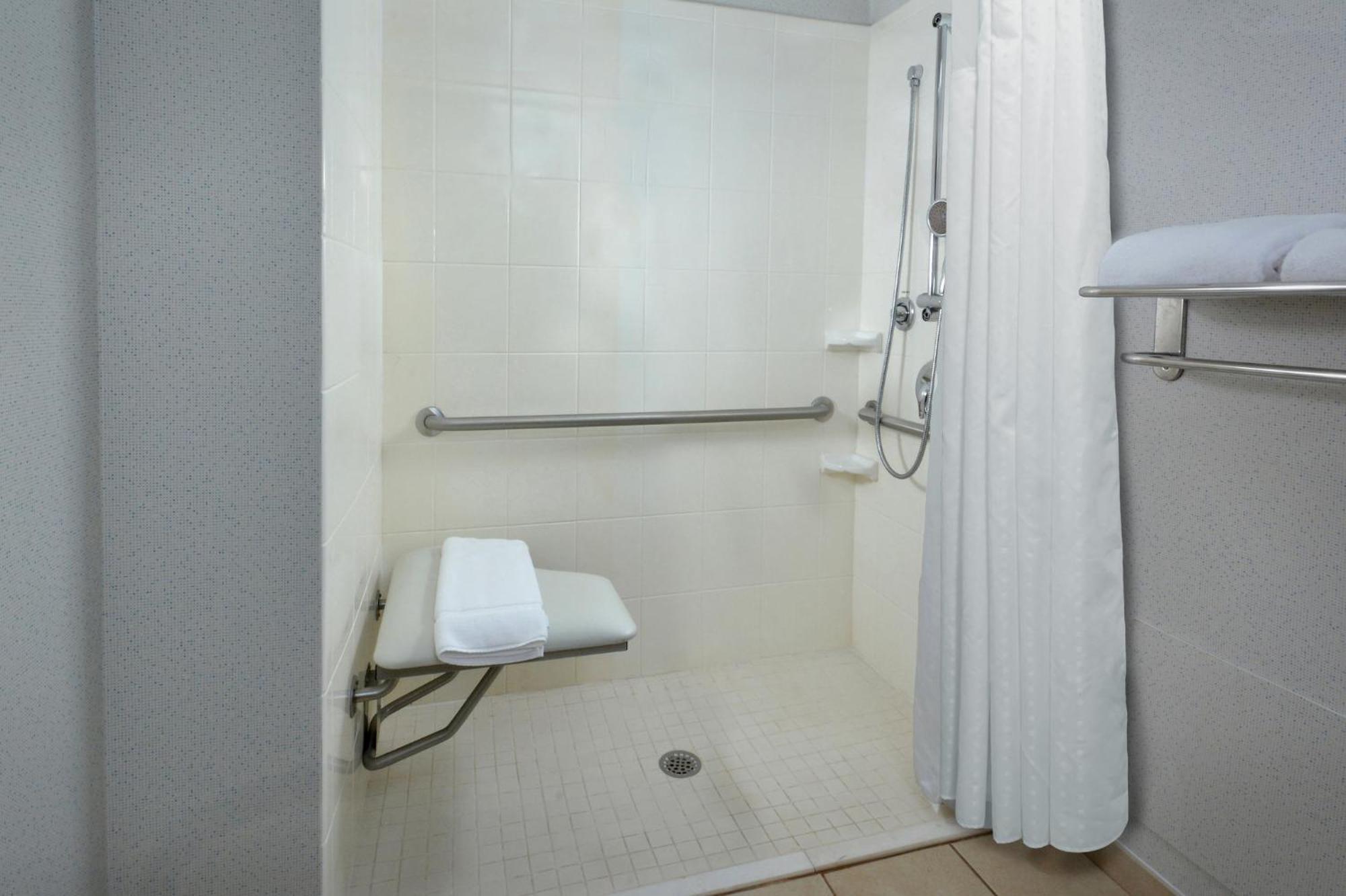 Holiday Inn Express Lynchburg By Ihg Eksteriør bilde